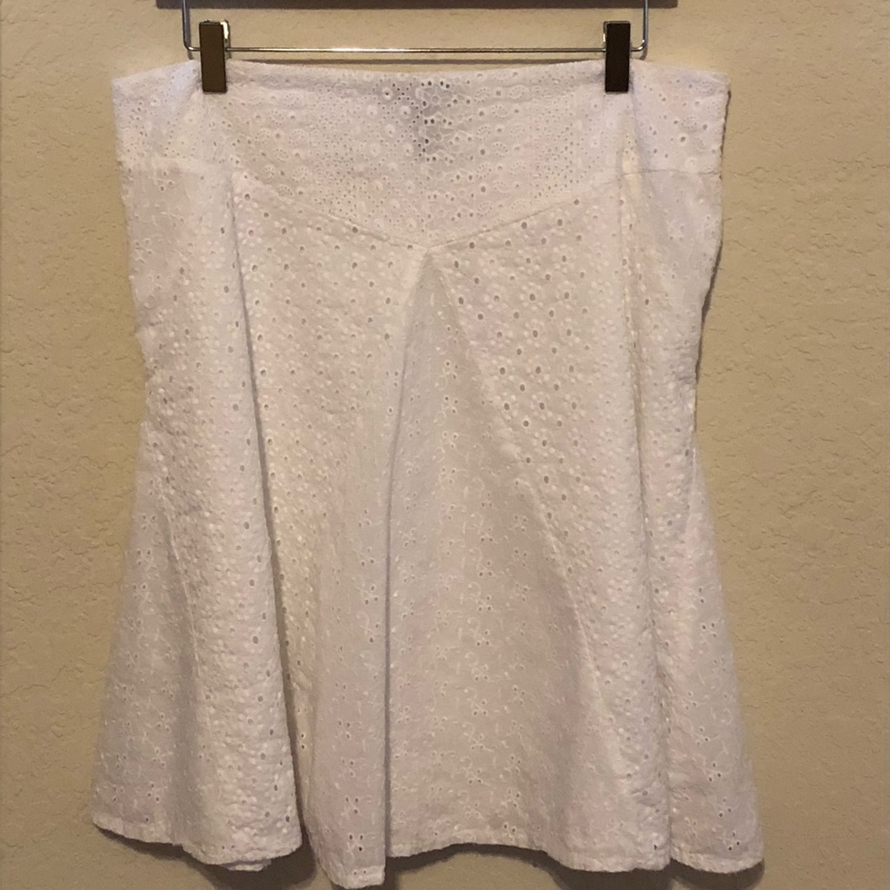 White eyelet flair skirt by Ralph Lauren